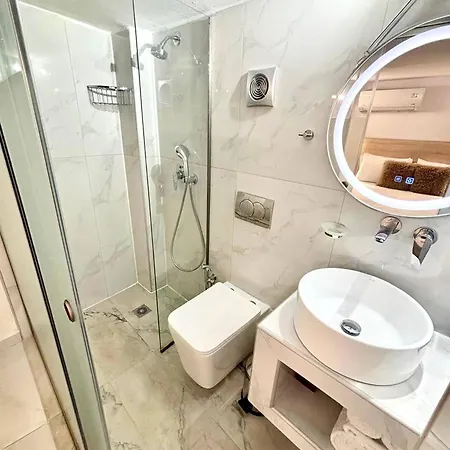 Evdokia Artheon Hotel *